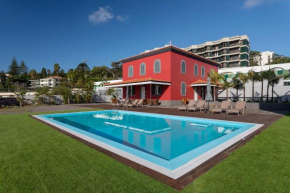 Century House with private pool by HR Madeira